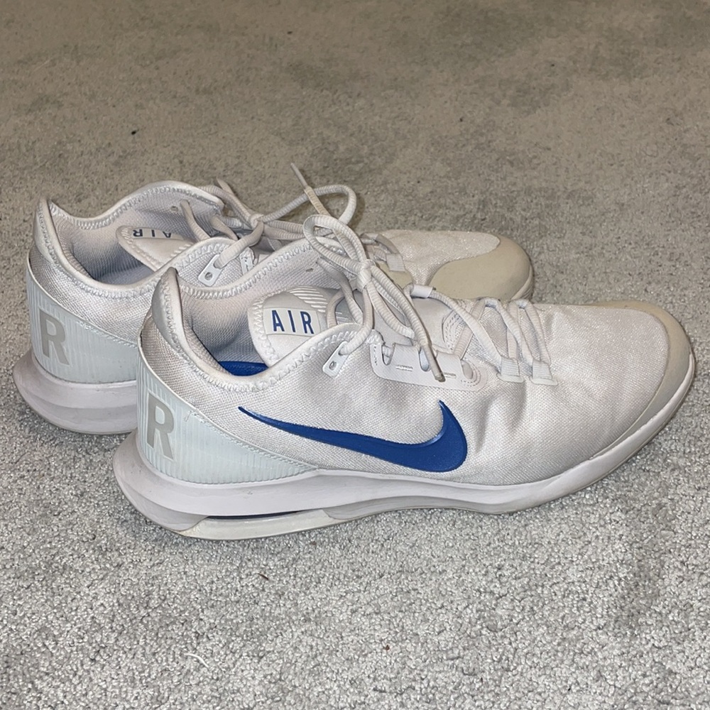 Nike air men’s shoes size 11